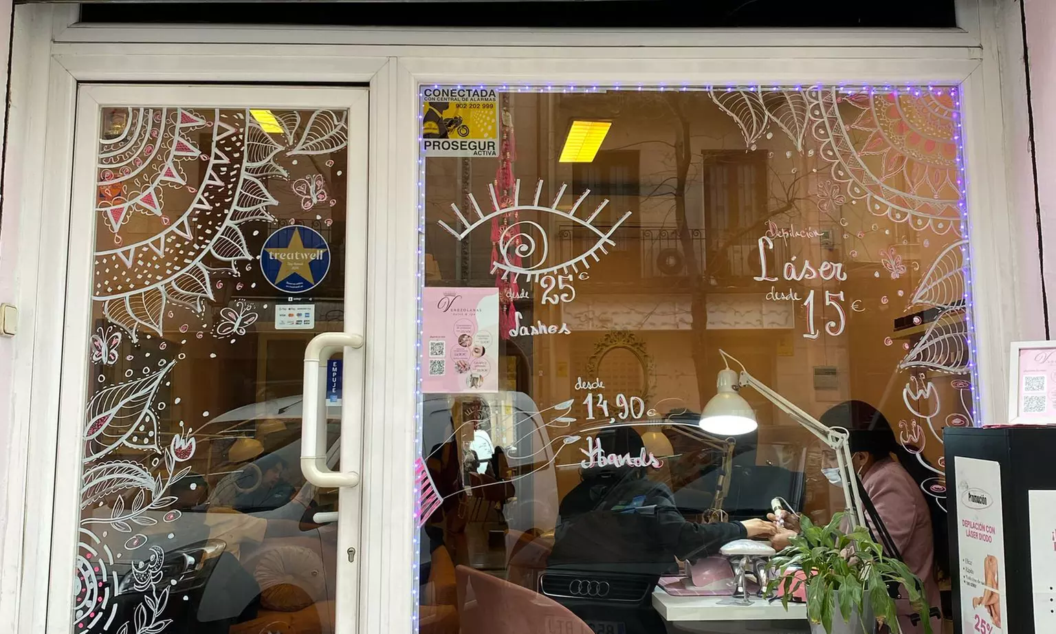 Hasta 61% de dto. en Extensiones de pestañas en Venezolanas Spa - Anita La Venezolana