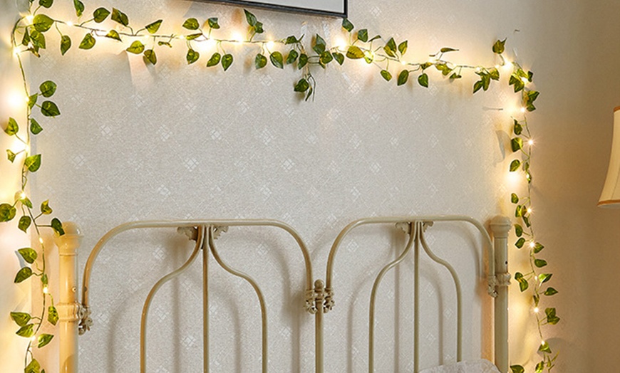 Image 5: 10 Meter Artificial Ivy Leaves Light String