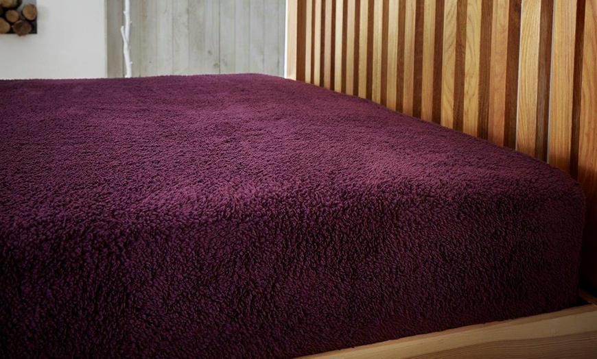 Image 6: Teddy Fleece Thermal Fitted Sheet
