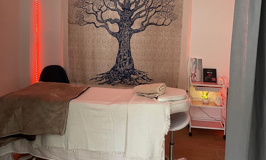 Image 3: Masaje relajante clásico de 30 o 60 minutos para 1 persona 