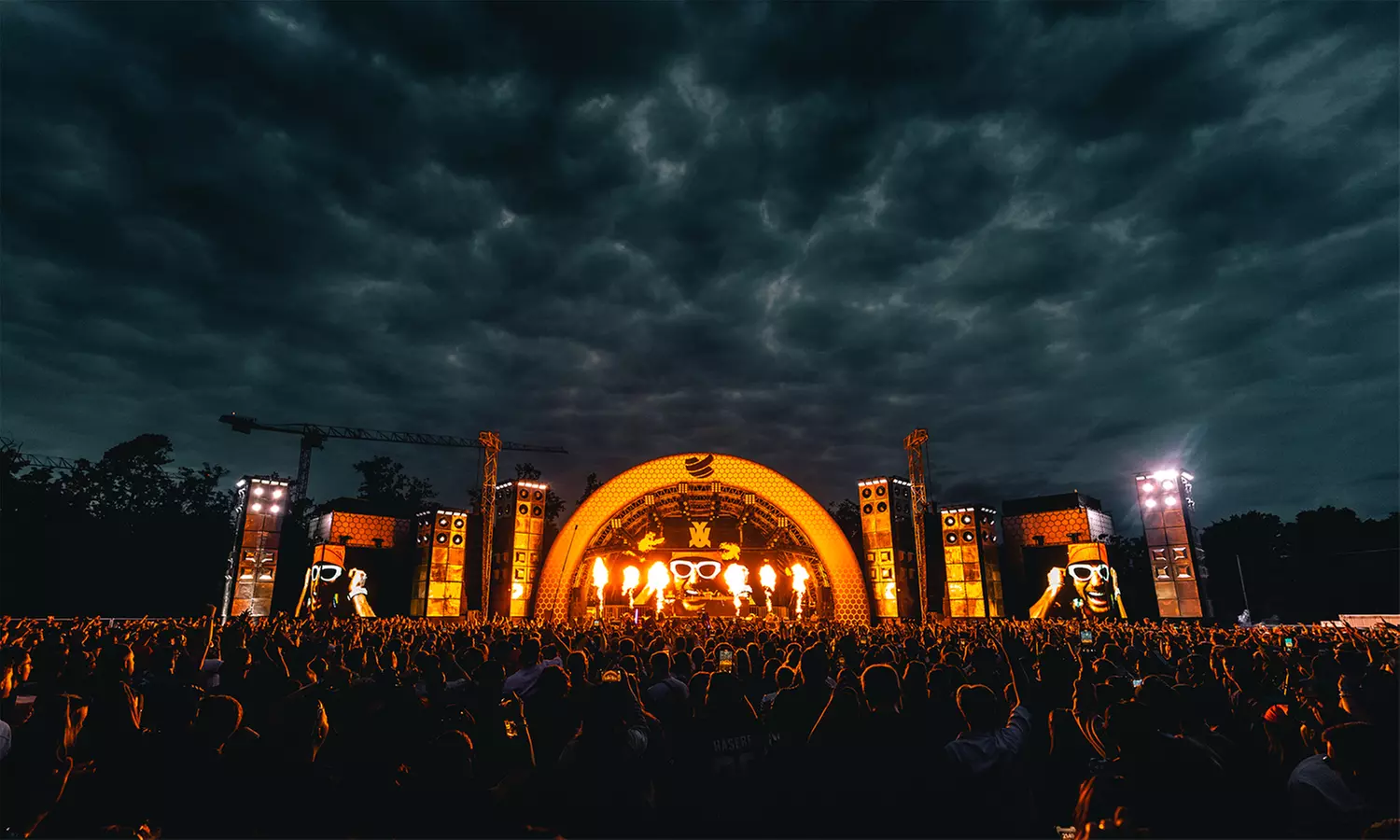 Wochenend- oder VIP-Ticket für WORLD CLUB DOME