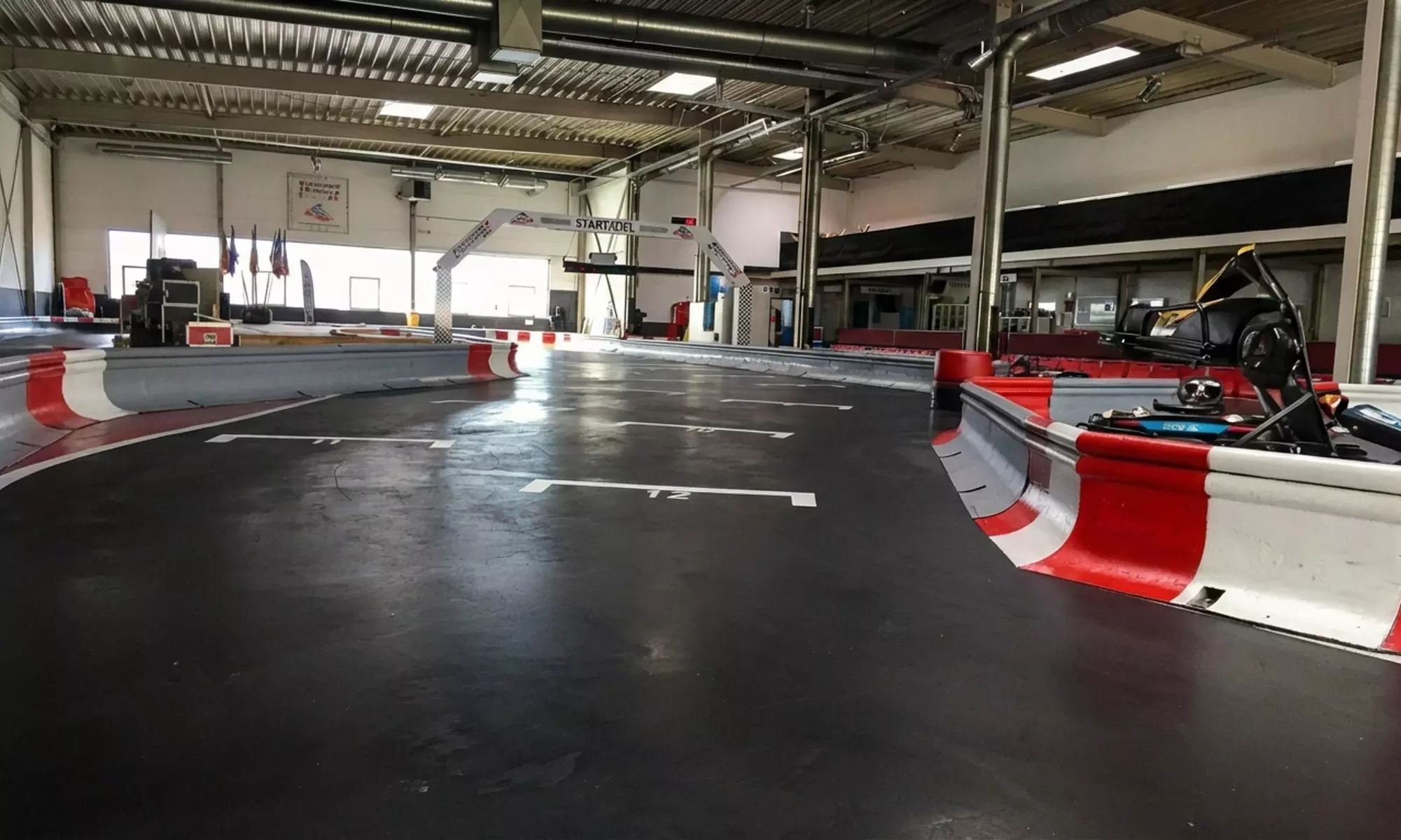 Bis zu 50 Minuten Go-Kart-Spaß mit bis zu 65 km/h – für bis zu 2 Per.
