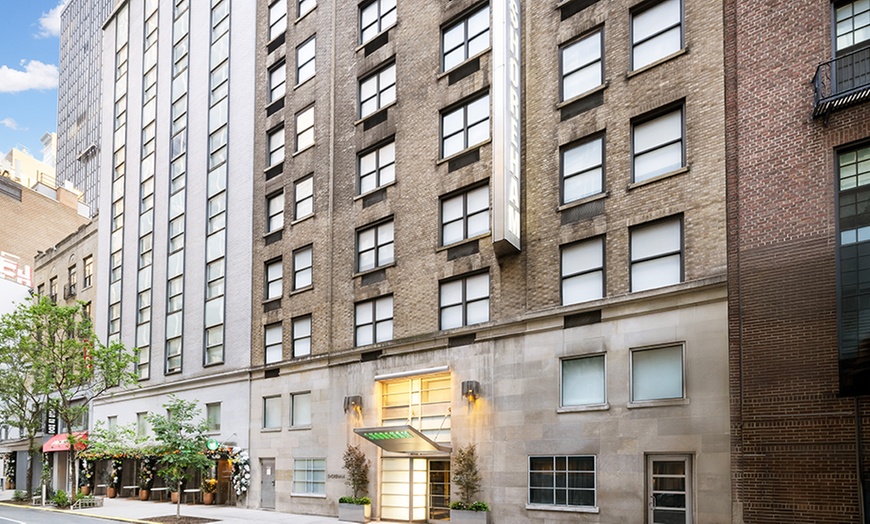 Image 18: Prime Midtown Location with Stylish Rooms and Easy City Access