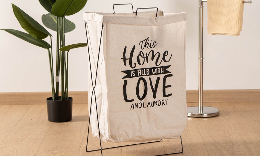 Image 8: Cesto portabiancheria da 60 L