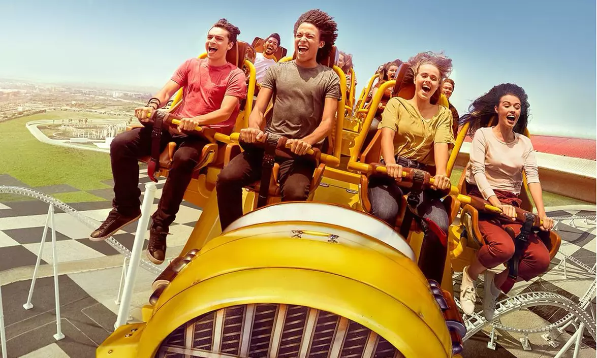 One or Two Park Pass with AbuDhabi Tour at Royal Smart Tourism!