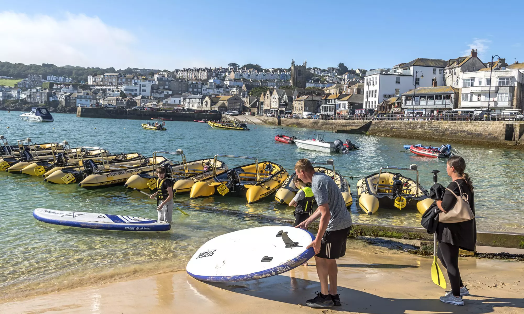 One-Hour Single or Double Kayak or Paddleboard Hire