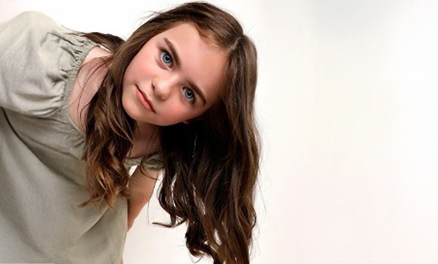 Image 3: Children Affected By Social Media w/ Confidence Boosting Photoshoot