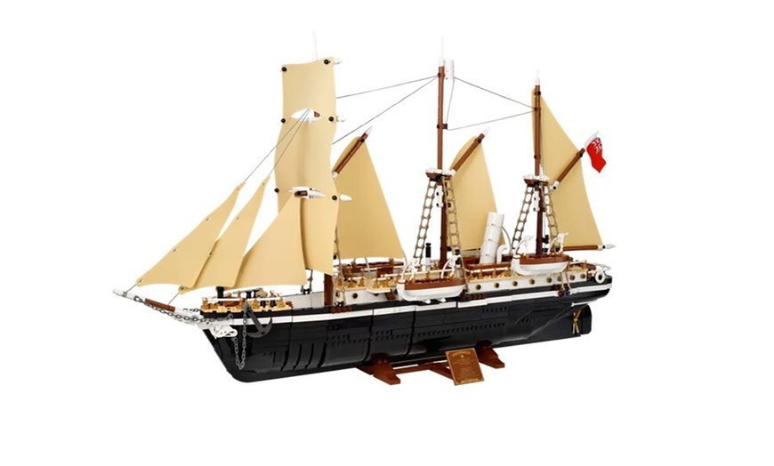 Image 2: Lego Icons; The Endurance. Collector's Edition 