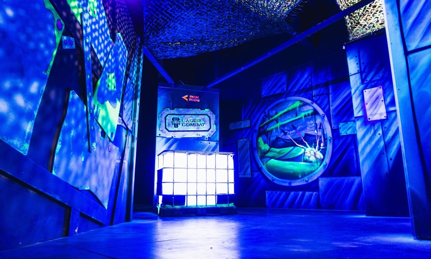Image 3: Play Laser Tag in Groups: Three 15-Min Sessions Full of Fun