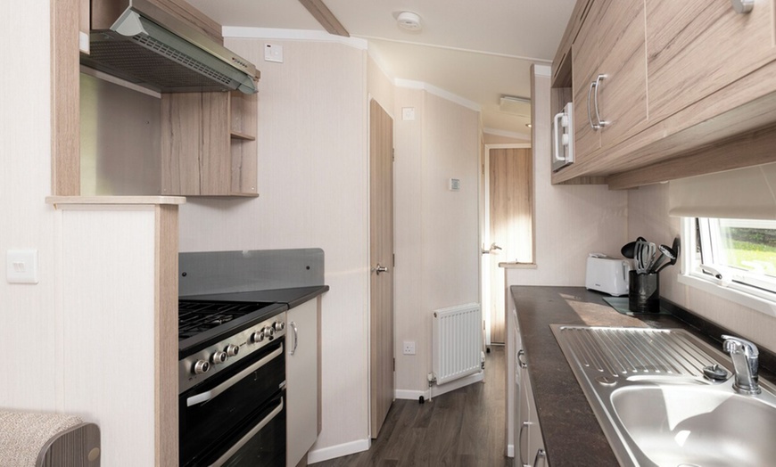 Image 6: Cornwall Getaway: Stay Up to 7 Nights by the Sea