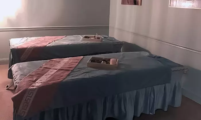 60-Minute Swedish, Deep Tissue, or Couples & Hot Stone Massage 