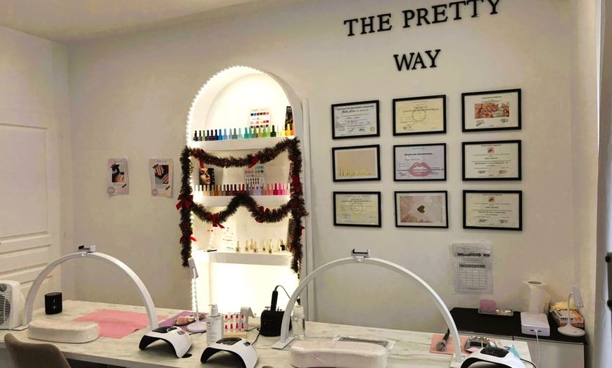 Image 2: Beauté des mains et / ou pieds avec semi-permanent à Givors