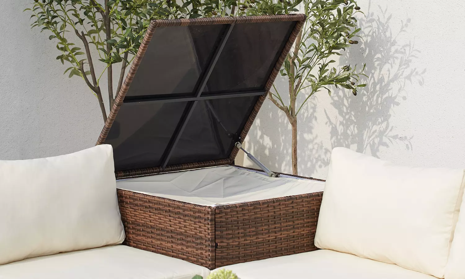 Salon de jardin 4 places Kocoon en résine tressée, modèle "Oacari"