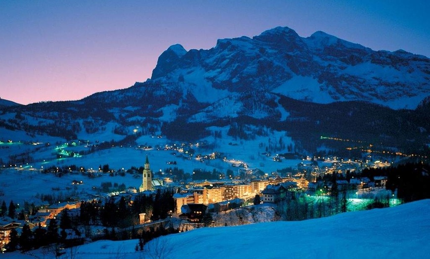 Image 27: Dolomiti 4*: camera doppia con mezza pensione, snack e Spa