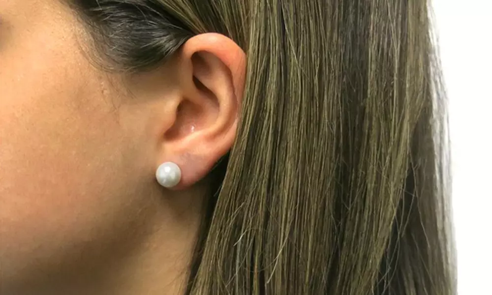 Set of 2 8mm Pearl Stud Earrings