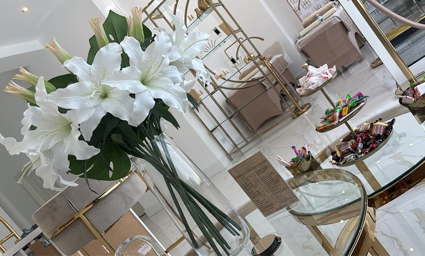 Image 2: 40-60 Min. Aqua-Facial-Gesichtsbehandlung "Deluxe", opt. + Bio Peel X