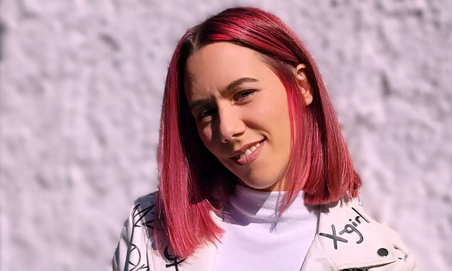 1 o 2 mini tattoos de línea fina y tinta negra de hasta 5 cm