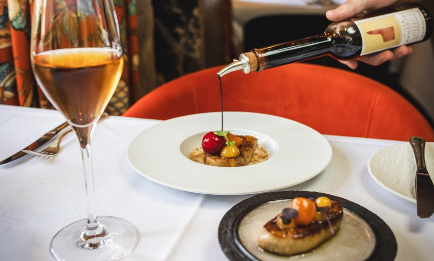Image 1: Geniet van een 5-gangen Michelinster-menu vol smaak en nostalgie
