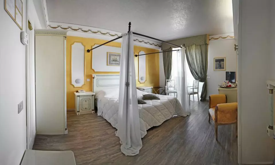 Gabicce Mare 4*: camera doppia con Spa e colazione o mezza pensione