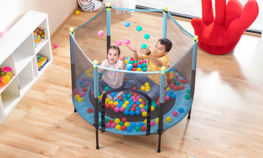 Image 2: Cama elástica para niños con red de seguridad de InnovaGoods