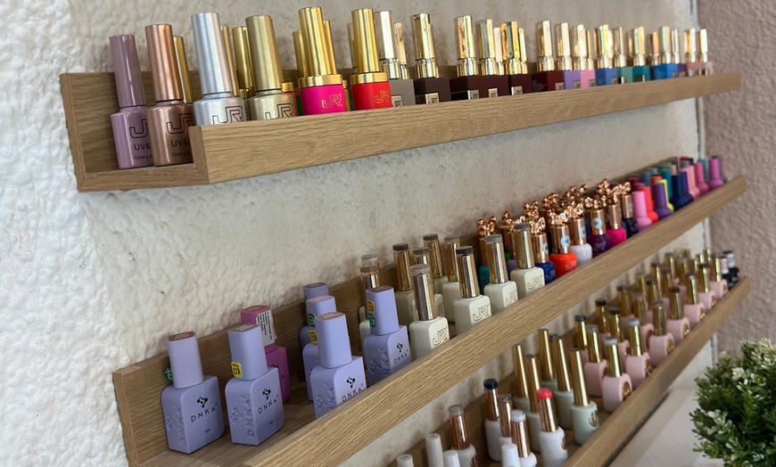 Image 11: Manicura, pedicura o manipedicura con esmaltado a elegir para 1 