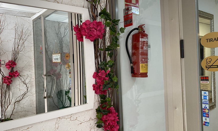 Image 10: ¡Limpieza facial, radiofrecuencia y electroestimulación!