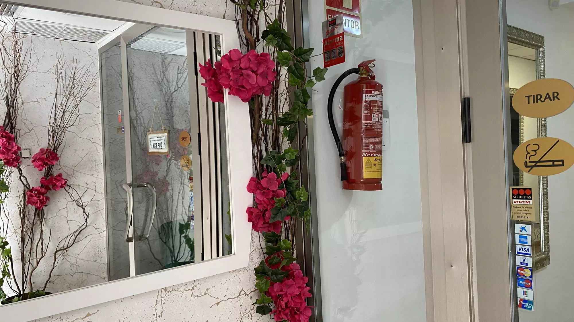 ¡Limpieza facial, radiofrecuencia y electroestimulación!