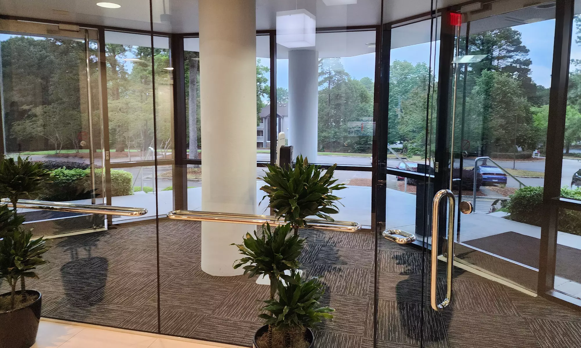 Get LASIK Surgery for One or Two Eyes with Consultation