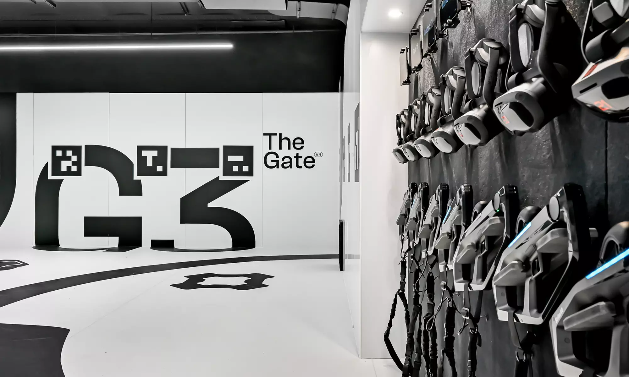 Partie de jeu au choix de 30 min le matin, après-midi ou soir pour 1, 2, 4 ou 6 pers. (jusqu'à 36% de remise) - Primary Image