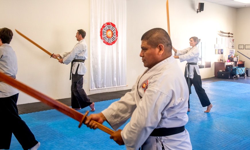 Image 2: 4 or 8 Sword Arts Classes with Uniform for All Skill Levels 