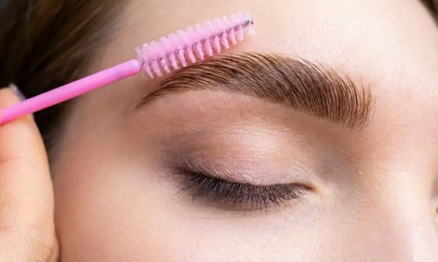 Lifting y tinte de pestañas con opción a diseño, depilación y más