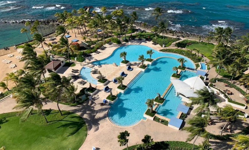 Image 6: ✈ 4-Day Puerto Rico Vacation at Caribe Hilton w/ Air & F&B Credit