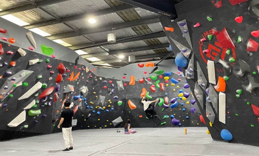 Image 2: All-Day Bouldering Experience w Shoe and Chalk Hire For Solo or Groups