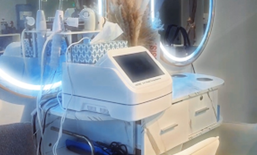 Image 14: Luxury Head Spa for 1 or 2 w/Massage on Neck & Scalp + Mini-Facial