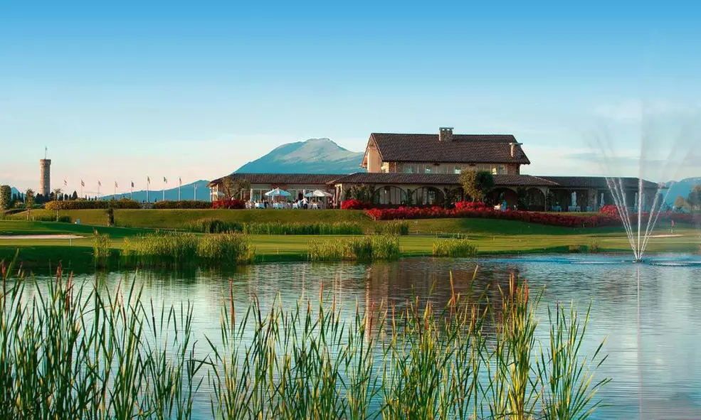 Gardasee: Doppel- oder Zweibettzimmer mit Frühstück / HP und Spa