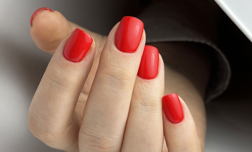 Image 4: Manicure oraz pedicure hybrydowy dla zadbanych dłoni i stóp