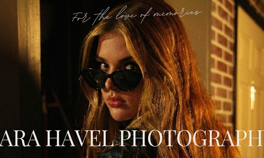 Sara Havel Photography Offers 30 or 60-Minutes Outdoor Photography Sessions (Up to 50% Off)