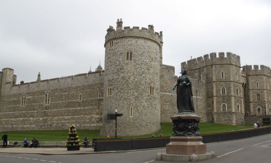 Image 6: Hop-on Hop-off Open Top Bus Tour of Windsor