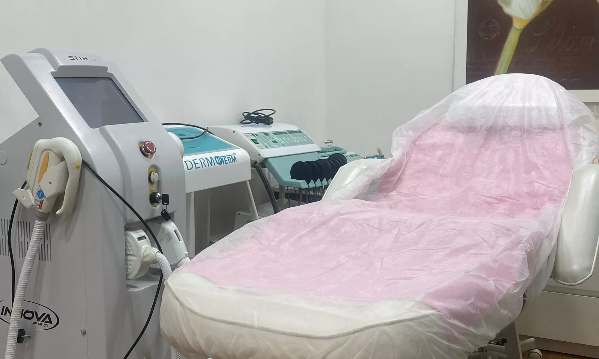 Eliminación de micropigmentacion o microblading en cejas