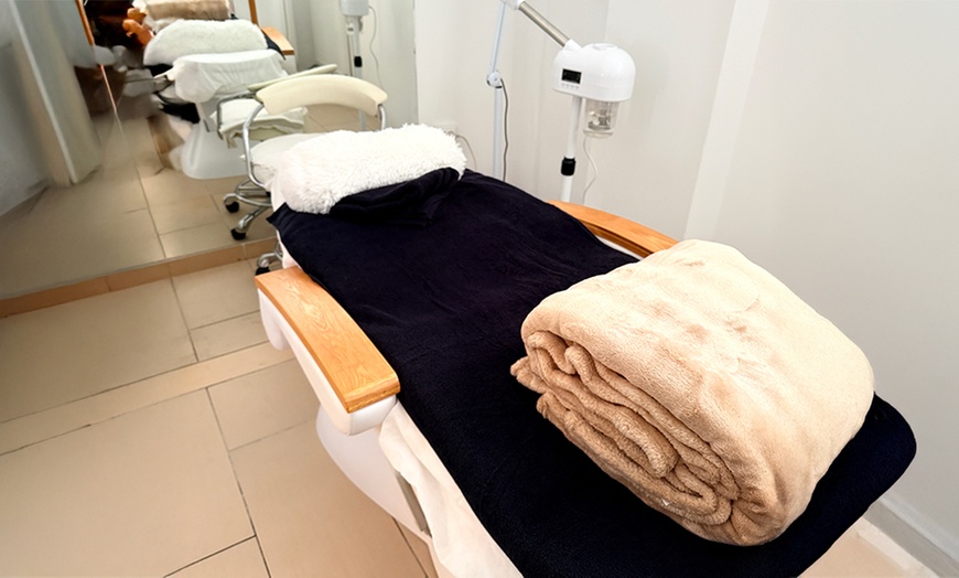 Image 2: 60 Min. Korean Skincare, optional mit Microneedling oder Aquafacial