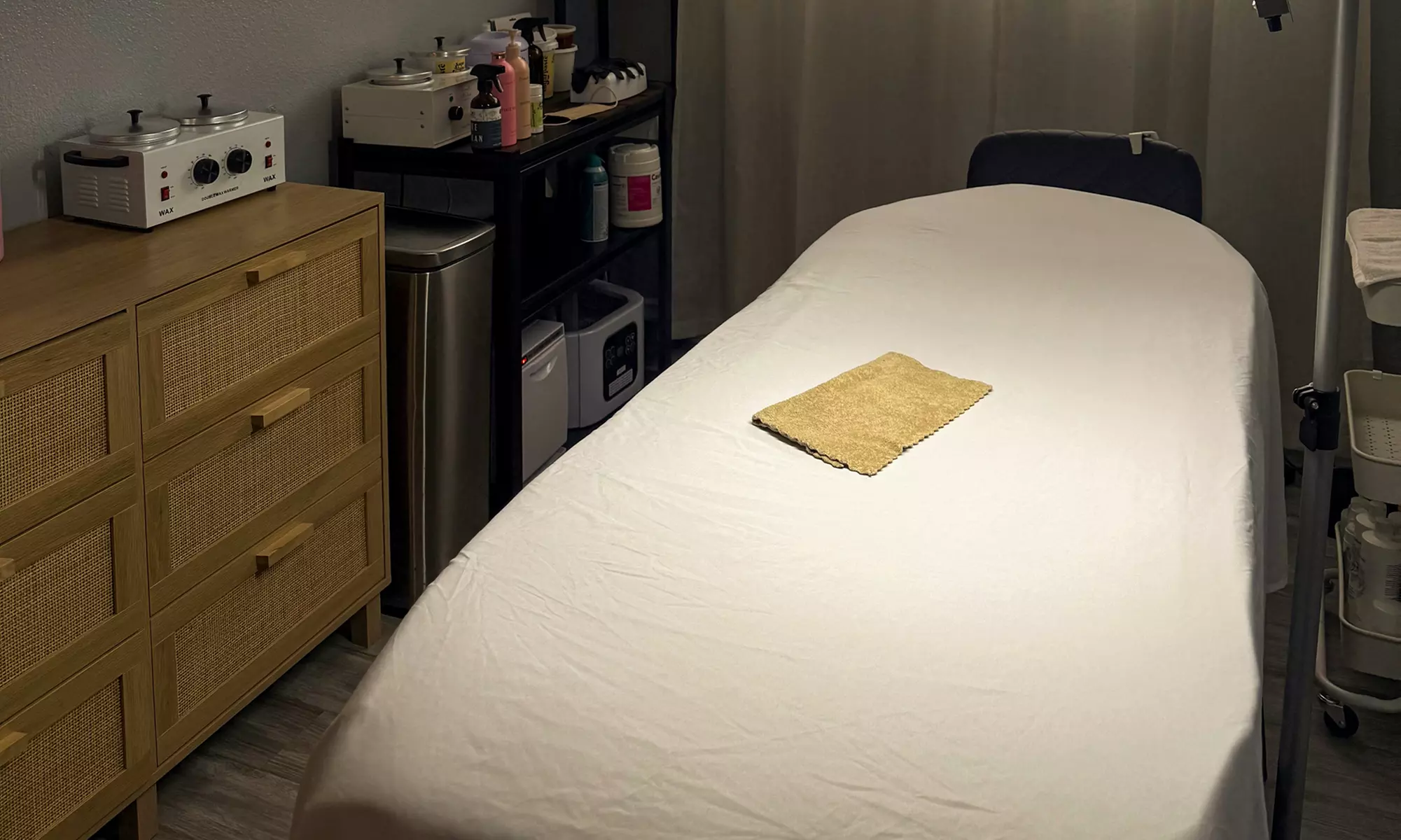 Up to 30% Off on Eyelash Tinting at Pure Body Glow Aesthetics