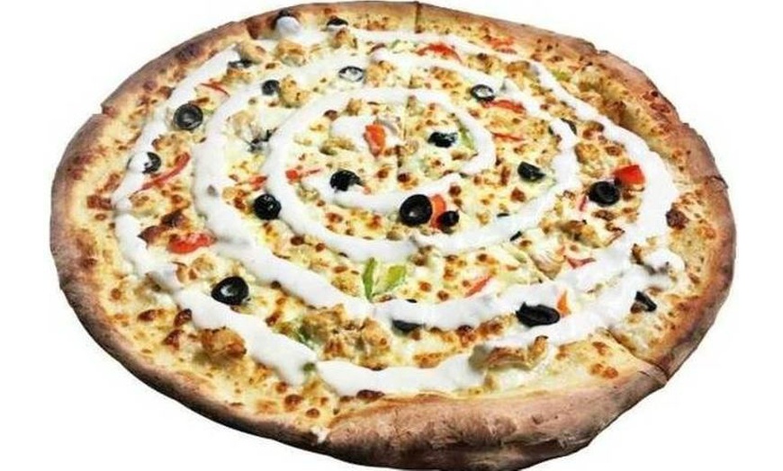 Image 8:  Pizza au choix + boisson à Burgers And Grill Saint Priest