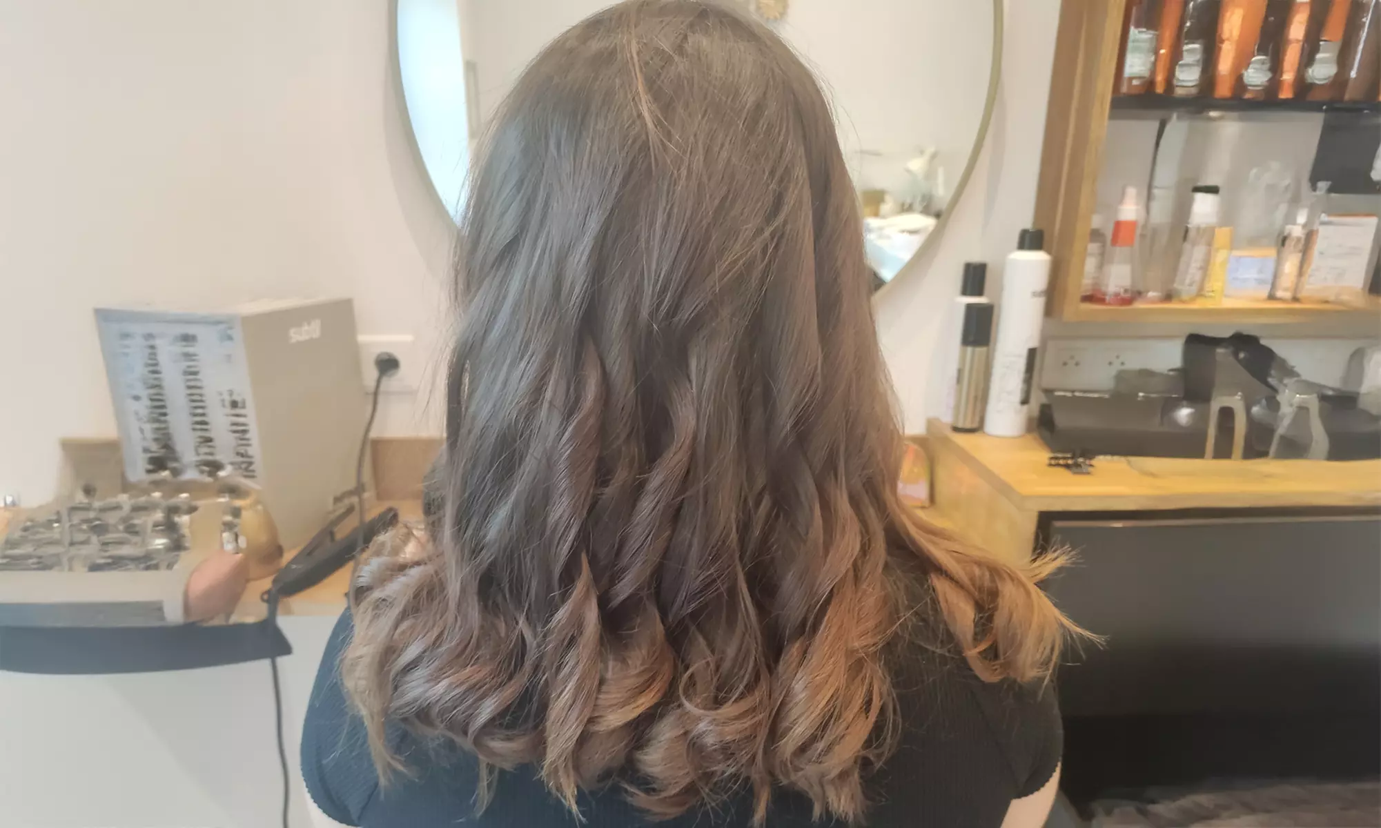 Forfait shampoing, coupe, brushing, coloration ou mèches en option