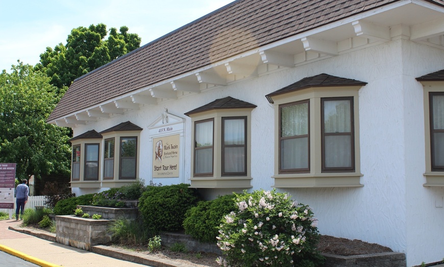 Image 3: Explore Mark Twain's Childhood Home with Various Pass Options