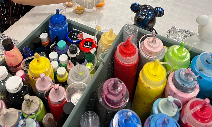 Image 13: Taller de pintura de un osito de peluche para 1 o 2 personas