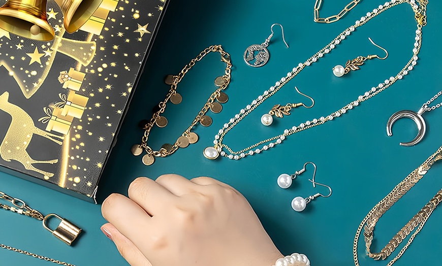 Image 2: Calendrier de l'Avent avec bijoux 