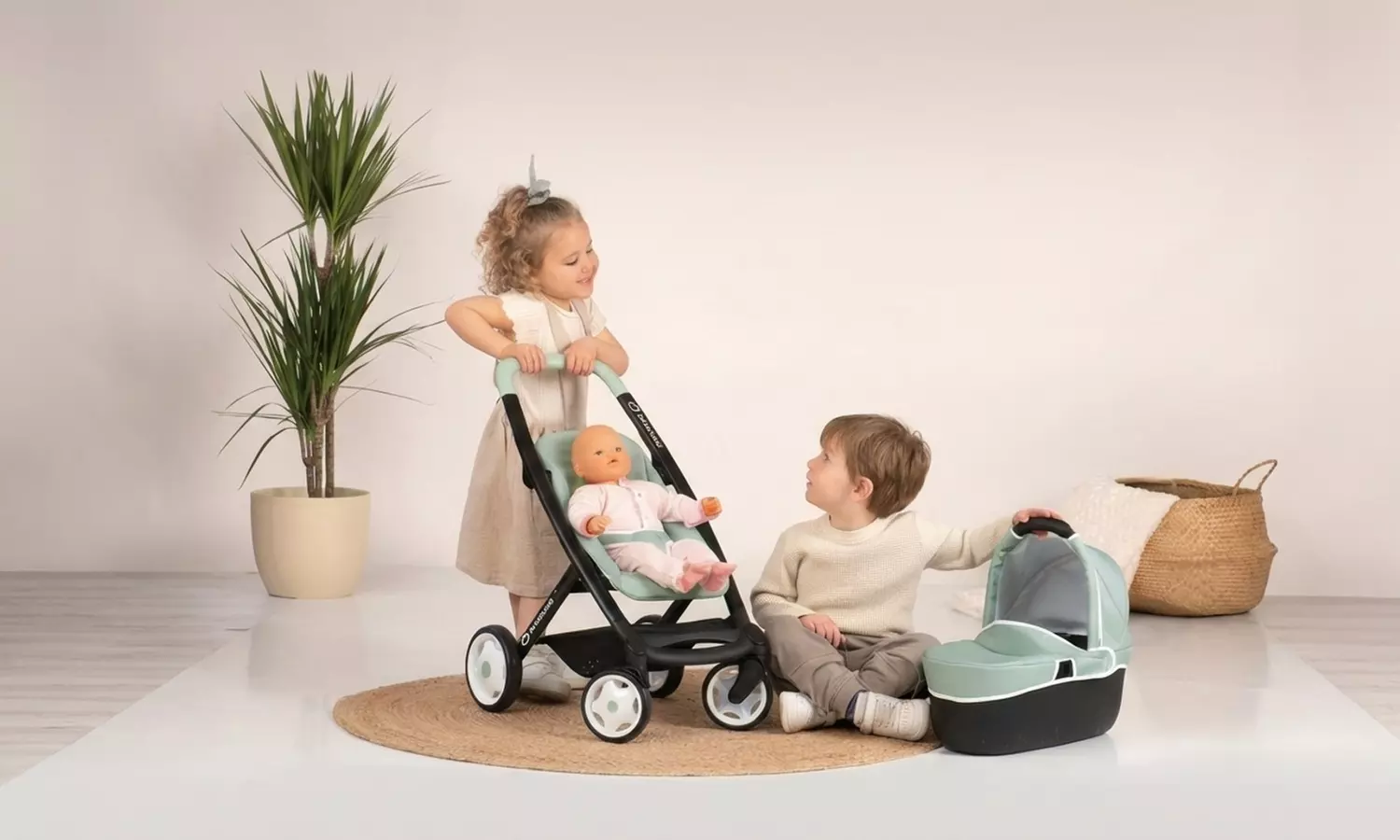 Maxi-Cosi Multifunctional Pram and Quinny Doll Travel Set