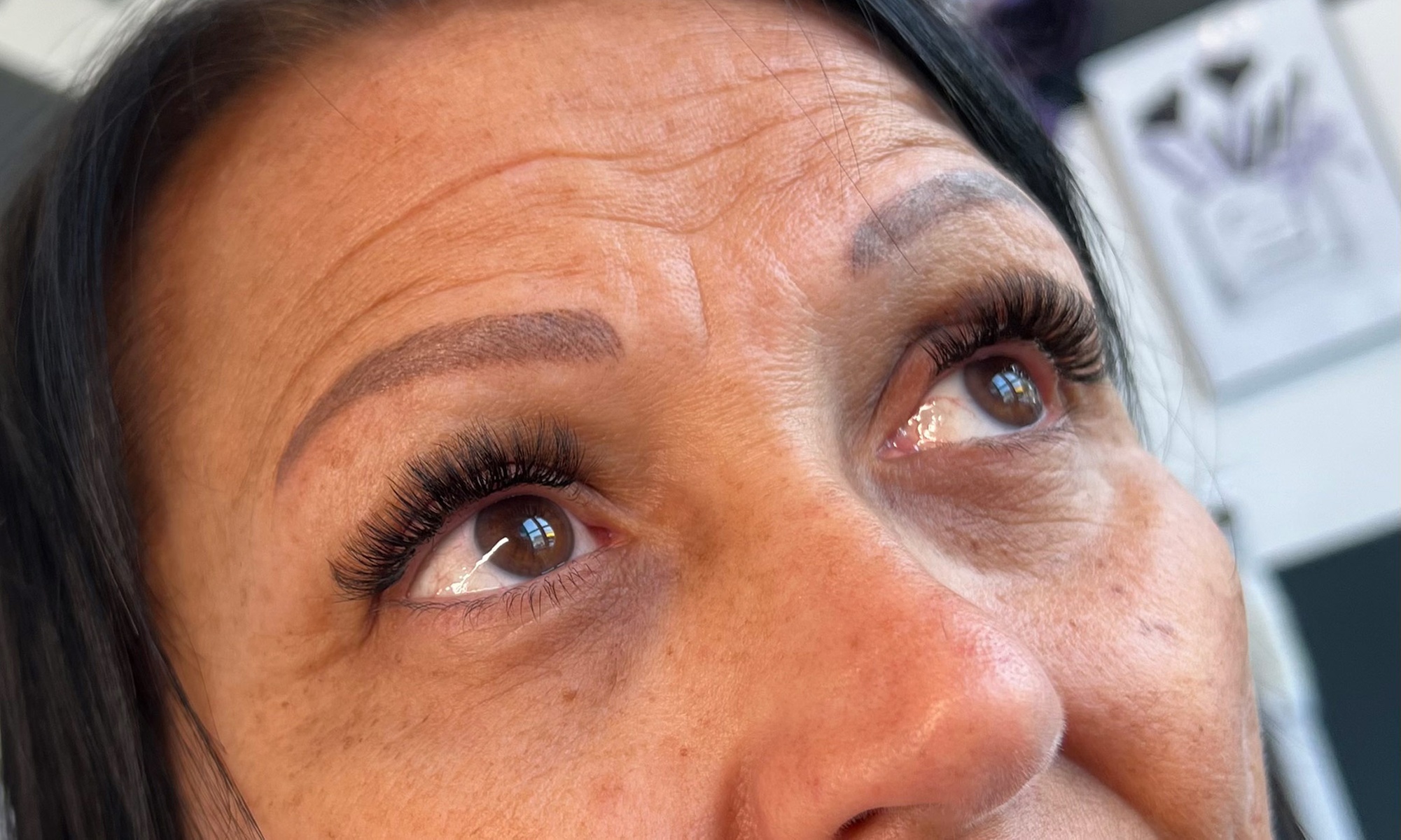 Full Sets of Classic or Hybrid Eyelash Extensions with Two Week Fills