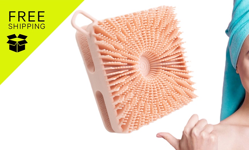 Image 1: 2-in-1 Body Shower Scrubber