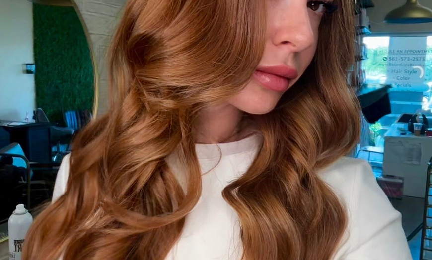 Image 3: Root Color, Partial Highlights or All Over Color @ Salon Style Brazil
